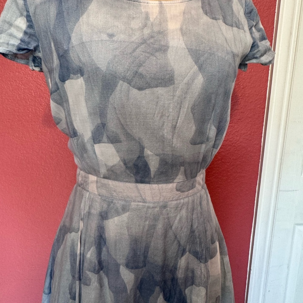 Anne Gorke Elegant Blue Patterned Dress - Picture 9 of 13